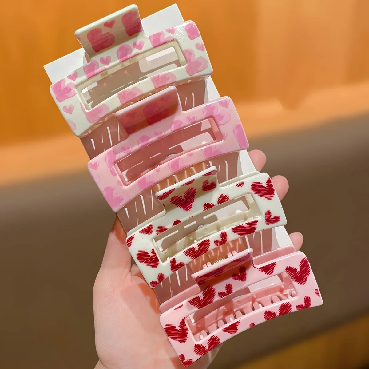 4-Piece Set of Random Color Heart-Patterned Hair Clips, Heart-Print Hair Clips, Rose Red Hair Clips, Fashionable and Elegant Cute Valentine's Day Hair Accessories, Heart-Shaped Medium-Sized Square Hair Clips Suitable for Daily and Holiday Party Use, Wome