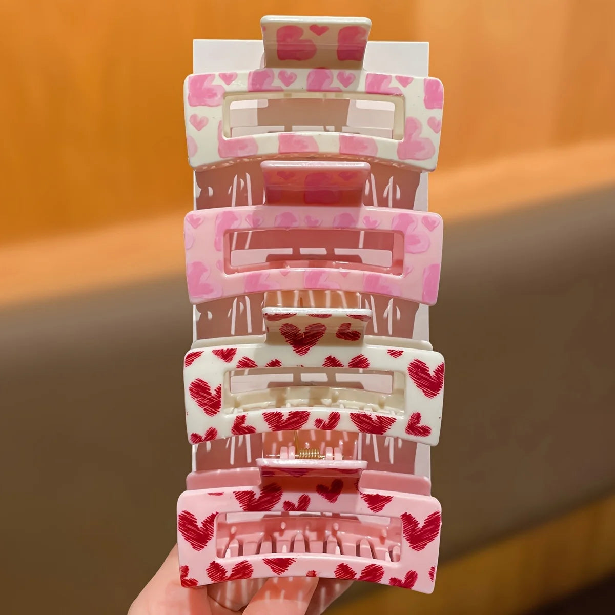 4-Piece Set of Random Color Heart-Patterned Hair Clips, Heart-Print Hair Clips, Rose Red Hair Clips, Fashionable and Elegant Cute Valentine's Day Hair Accessories, Heart-Shaped Medium-Sized Square Hair Clips Suitable for Daily and Holiday Party Use, Wome