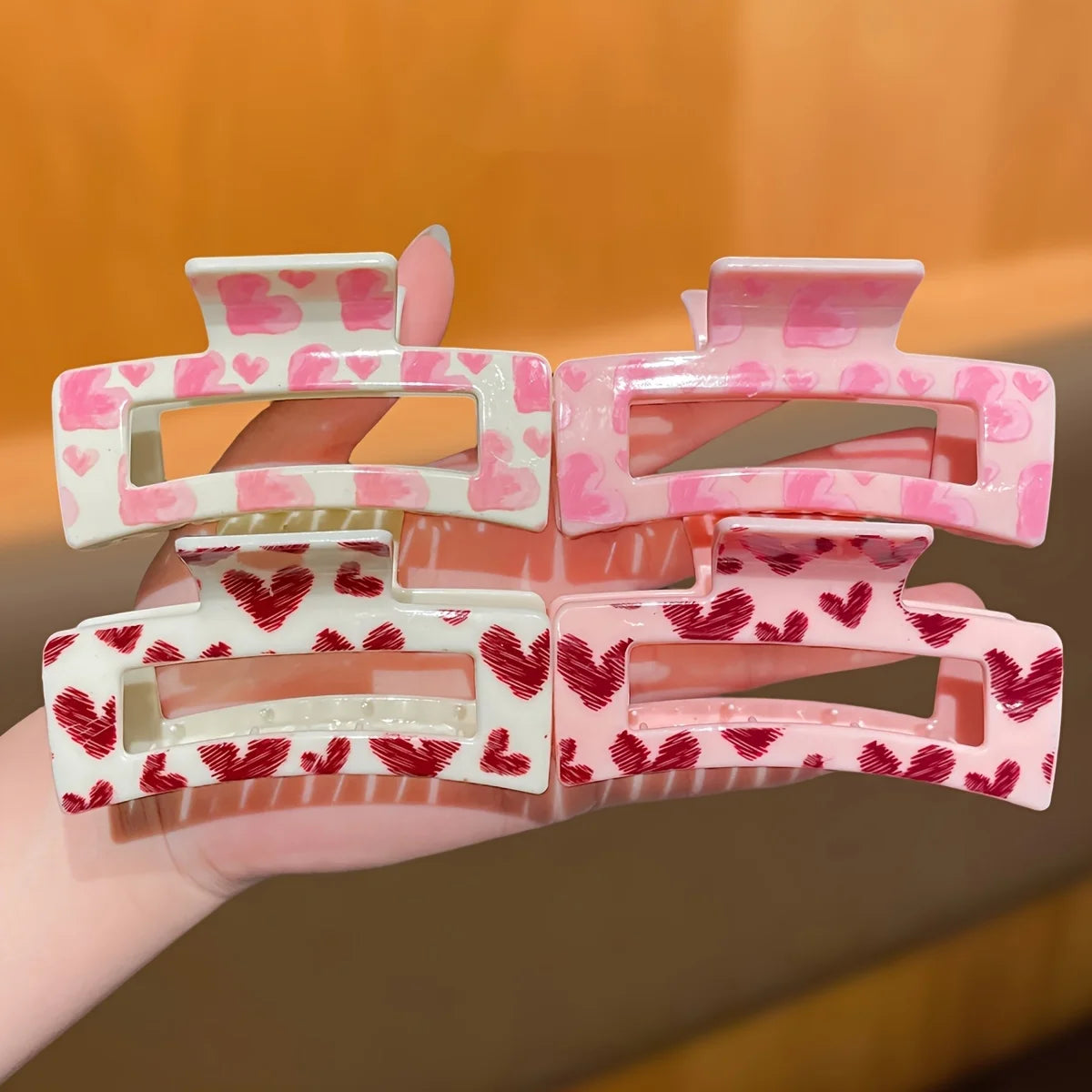 4-Piece Set of Random Color Heart-Patterned Hair Clips, Heart-Print Hair Clips, Rose Red Hair Clips, Fashionable and Elegant Cute Valentine's Day Hair Accessories, Heart-Shaped Medium-Sized Square Hair Clips Suitable for Daily and Holiday Party Use, Wome